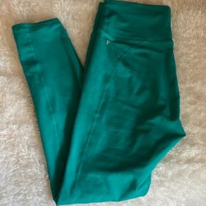 High waisted emerald green fabletics 7/8